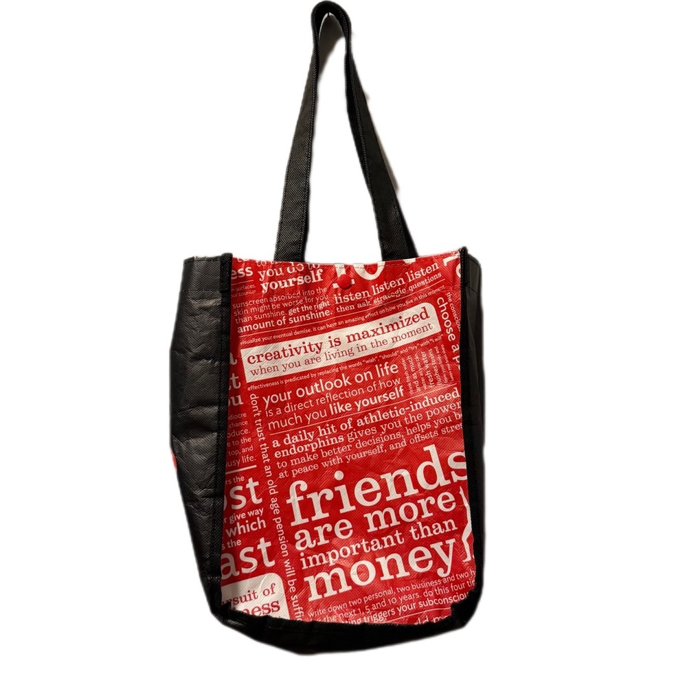 Lululemon reusable tote bag has staining inside and wrinkles